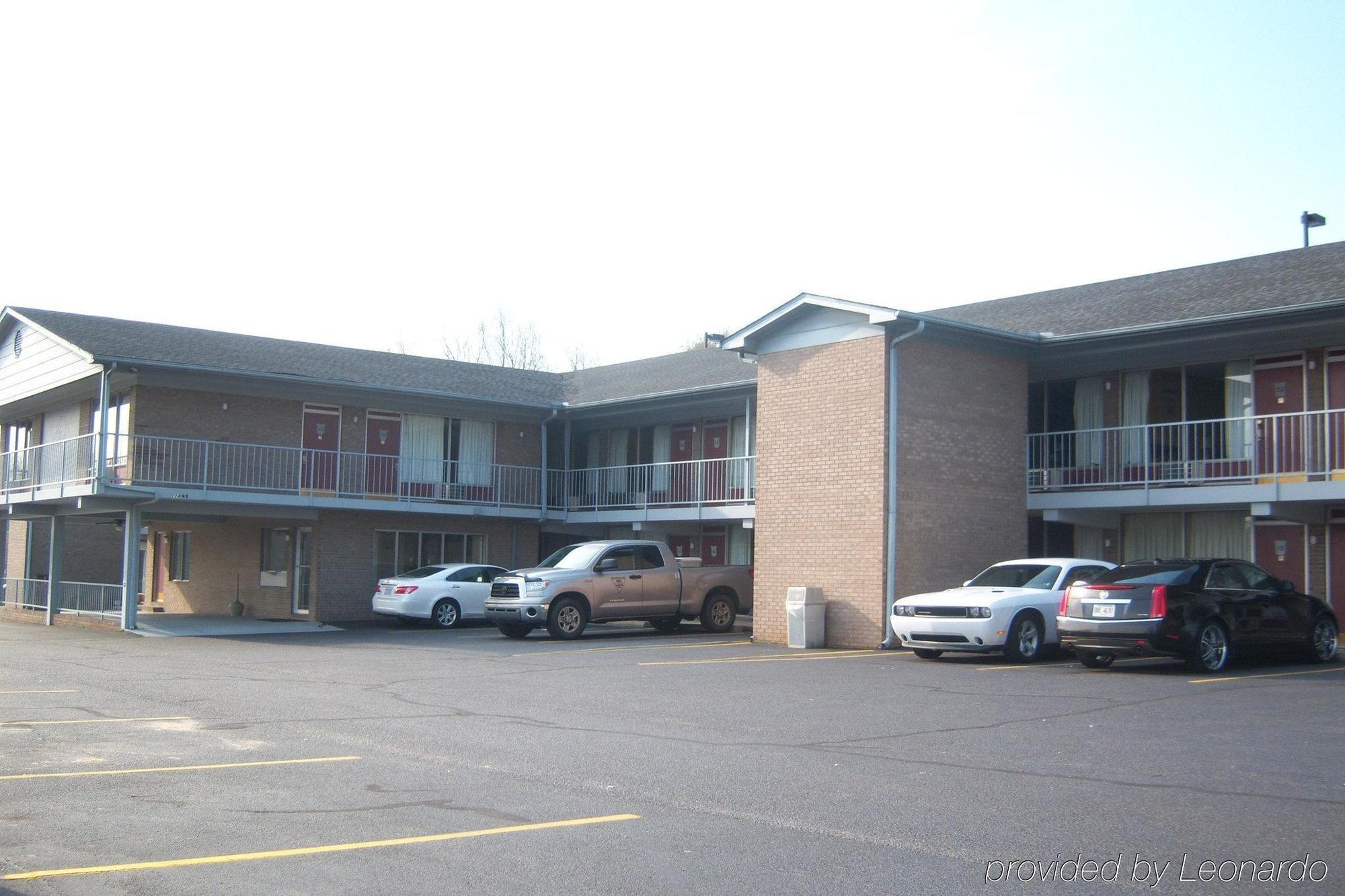 Budgetel Inn & Suites Rockingham Exterior photo