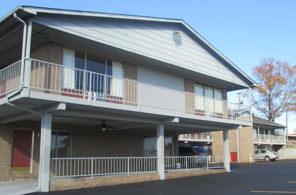 Budgetel Inn & Suites Rockingham Exterior photo